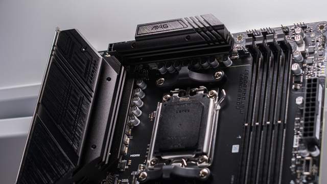 矿难后亲民化装机方案—微星MAG B650M MORTART WIFF 迫击炮主板