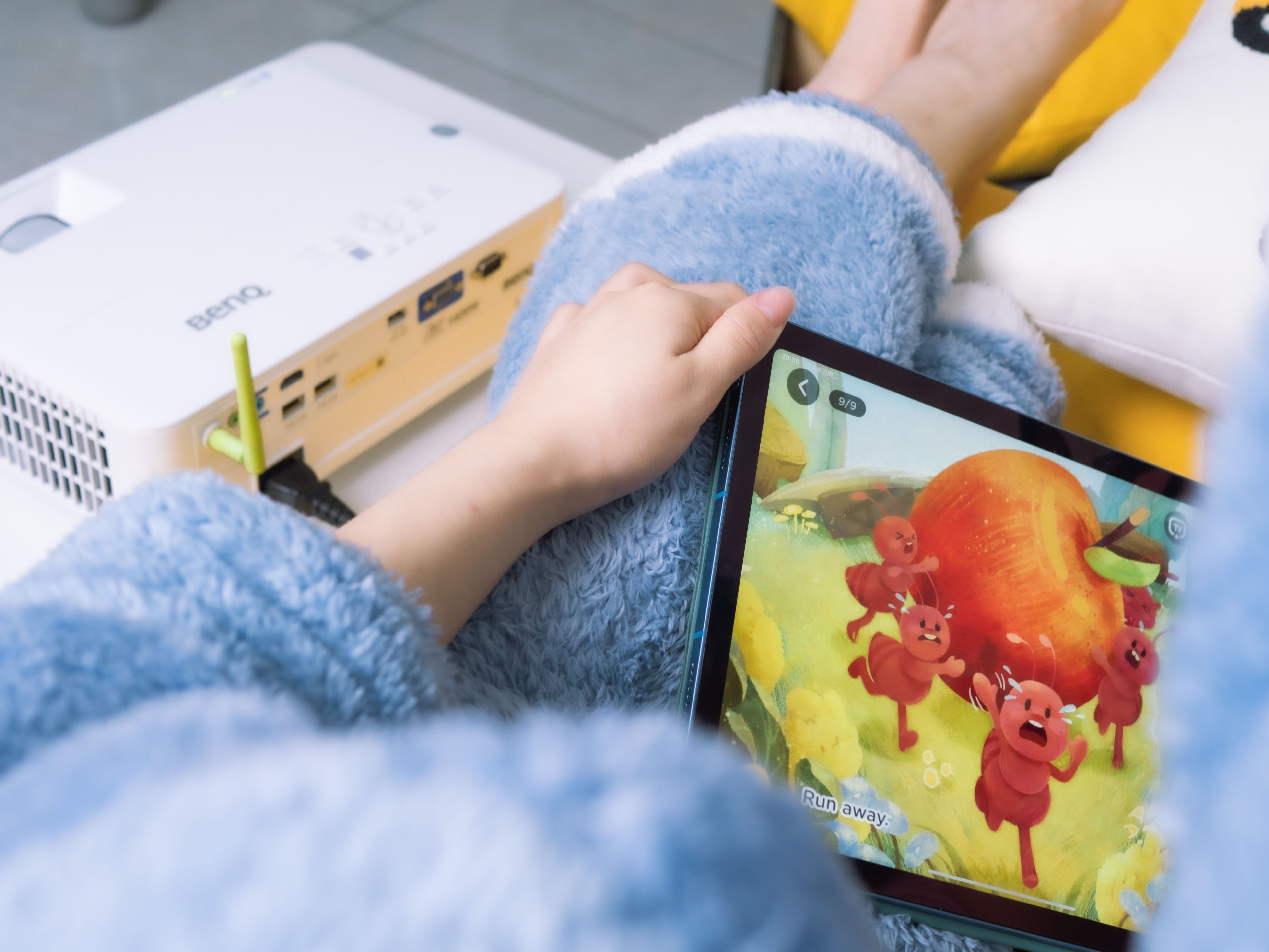 突破屏幕限制，享受沉浸体验：明基E582智能投影仪体验