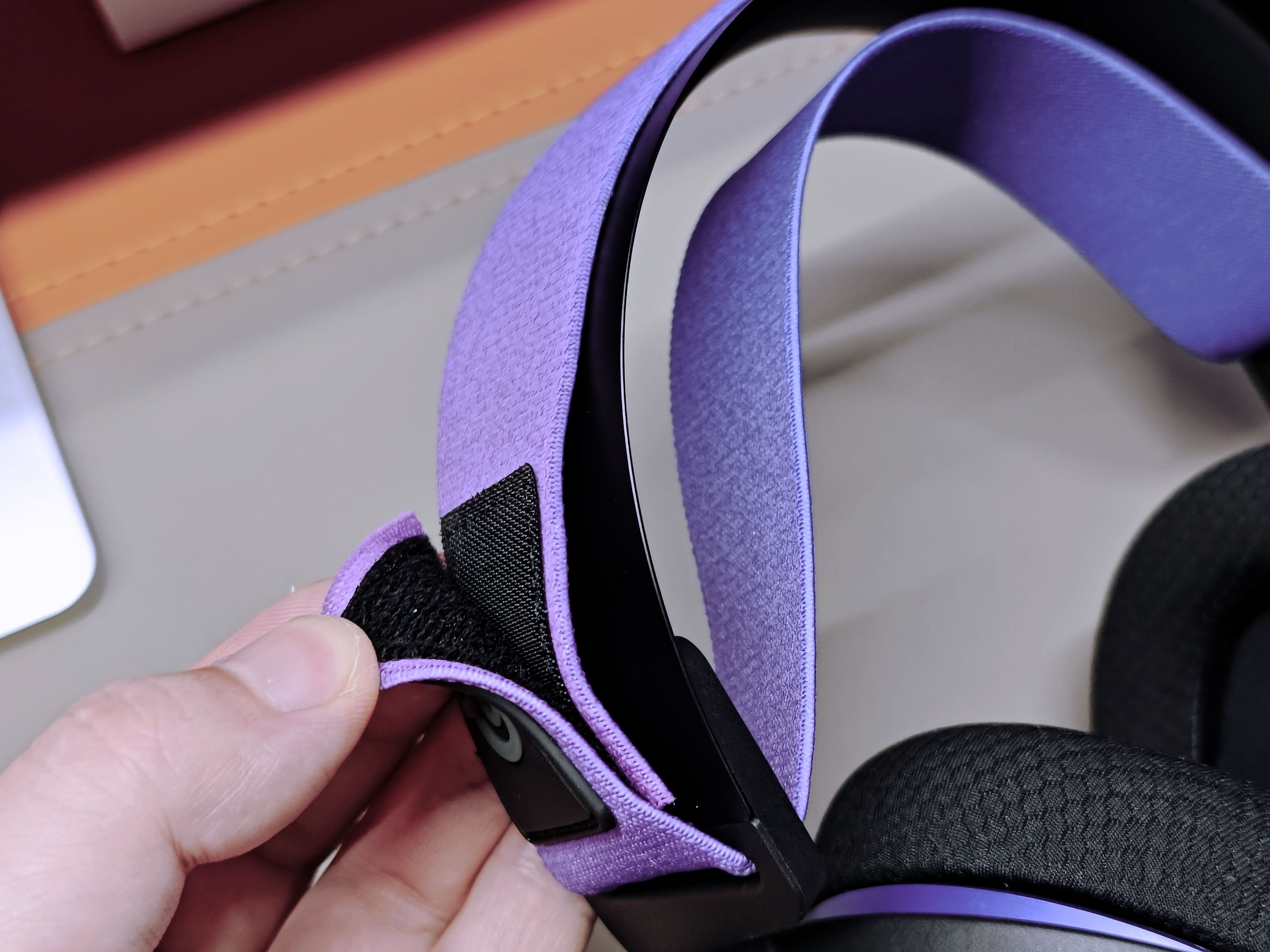 暗黑风,绝绝紫,这款耳机带我进入沉浸式电竞体验!