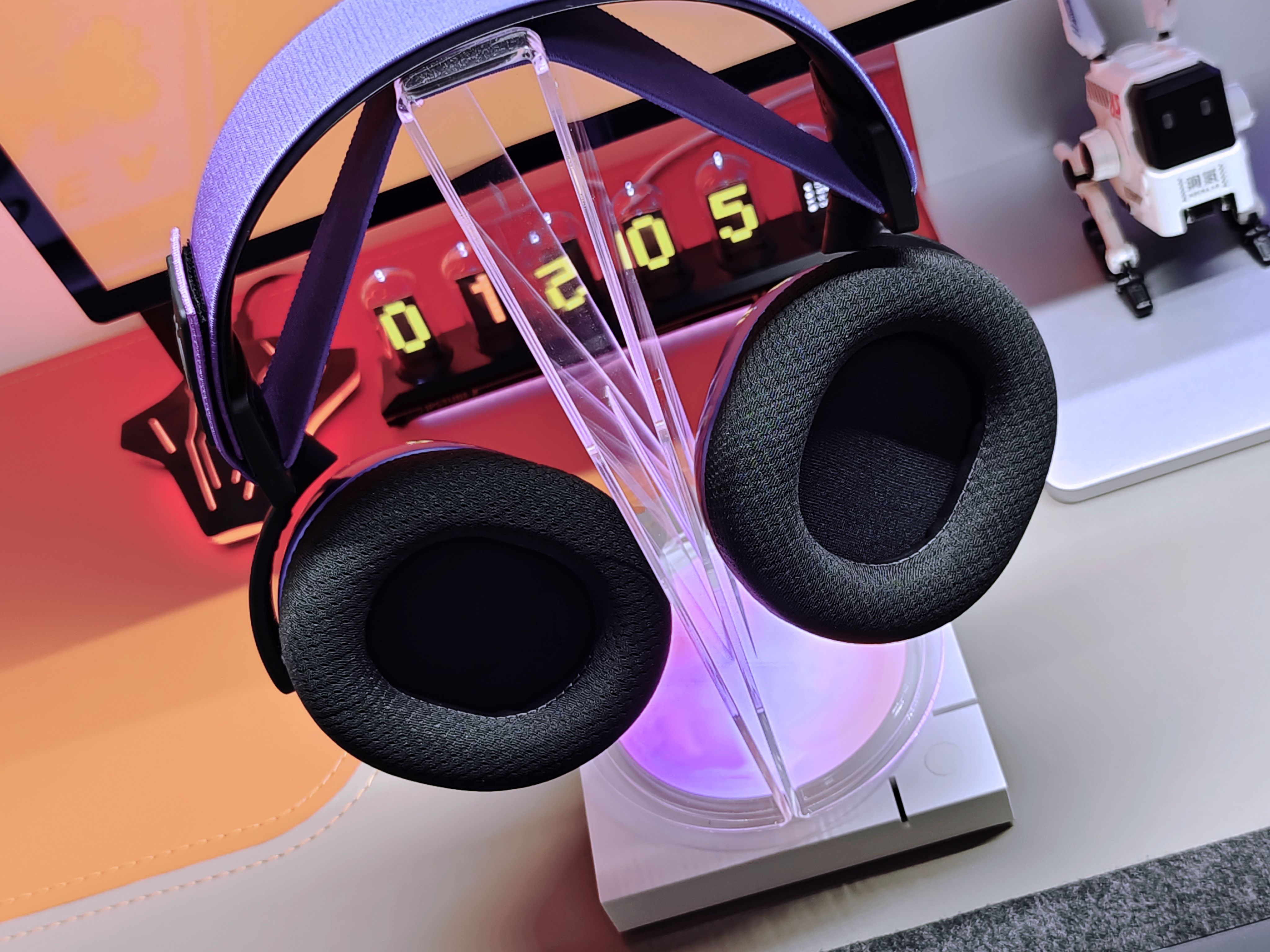 暗黑风,绝绝紫,这款耳机带我进入沉浸式电竞体验!