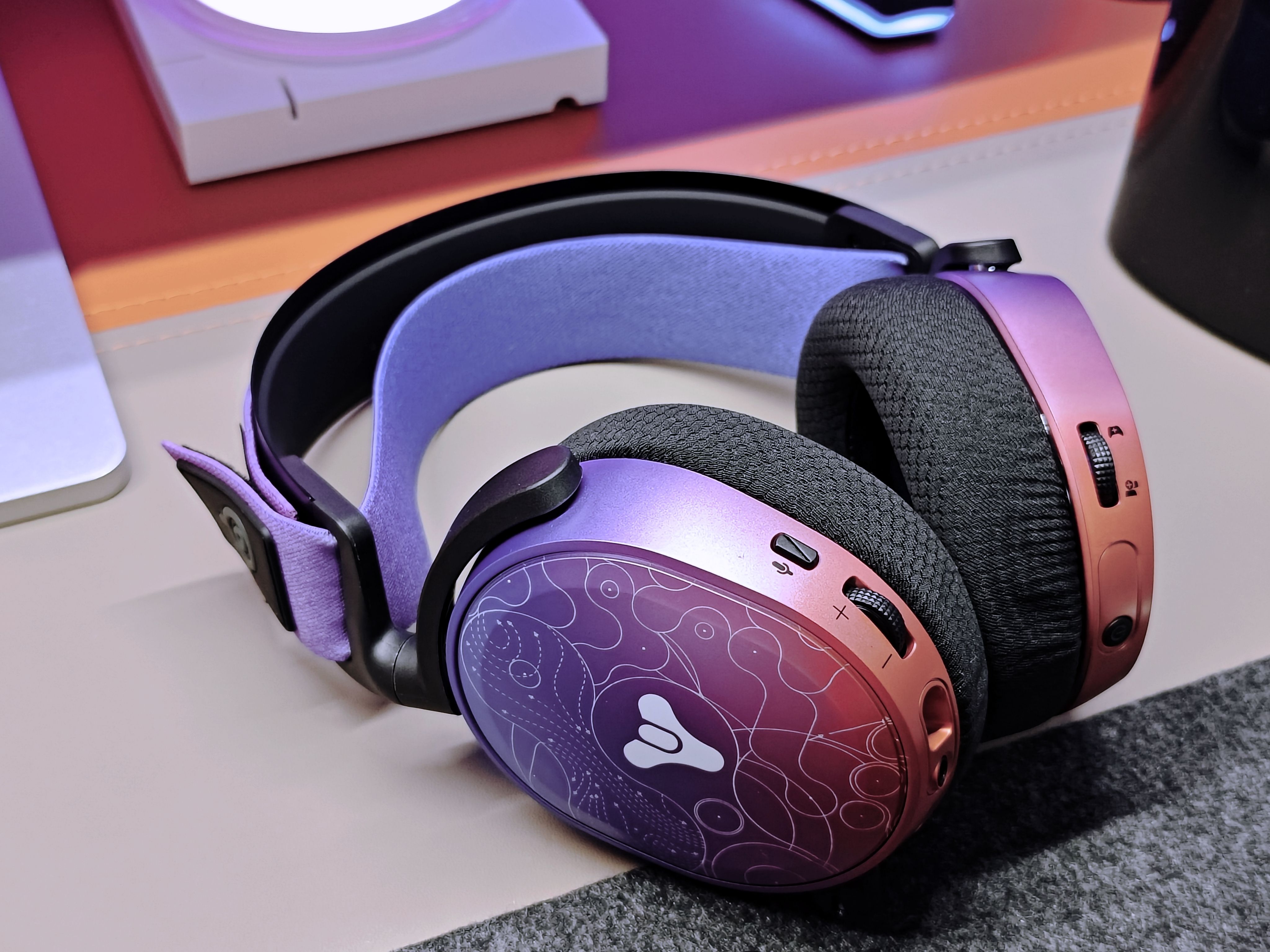 暗黑风,绝绝紫,这款耳机带我进入沉浸式电竞体验!