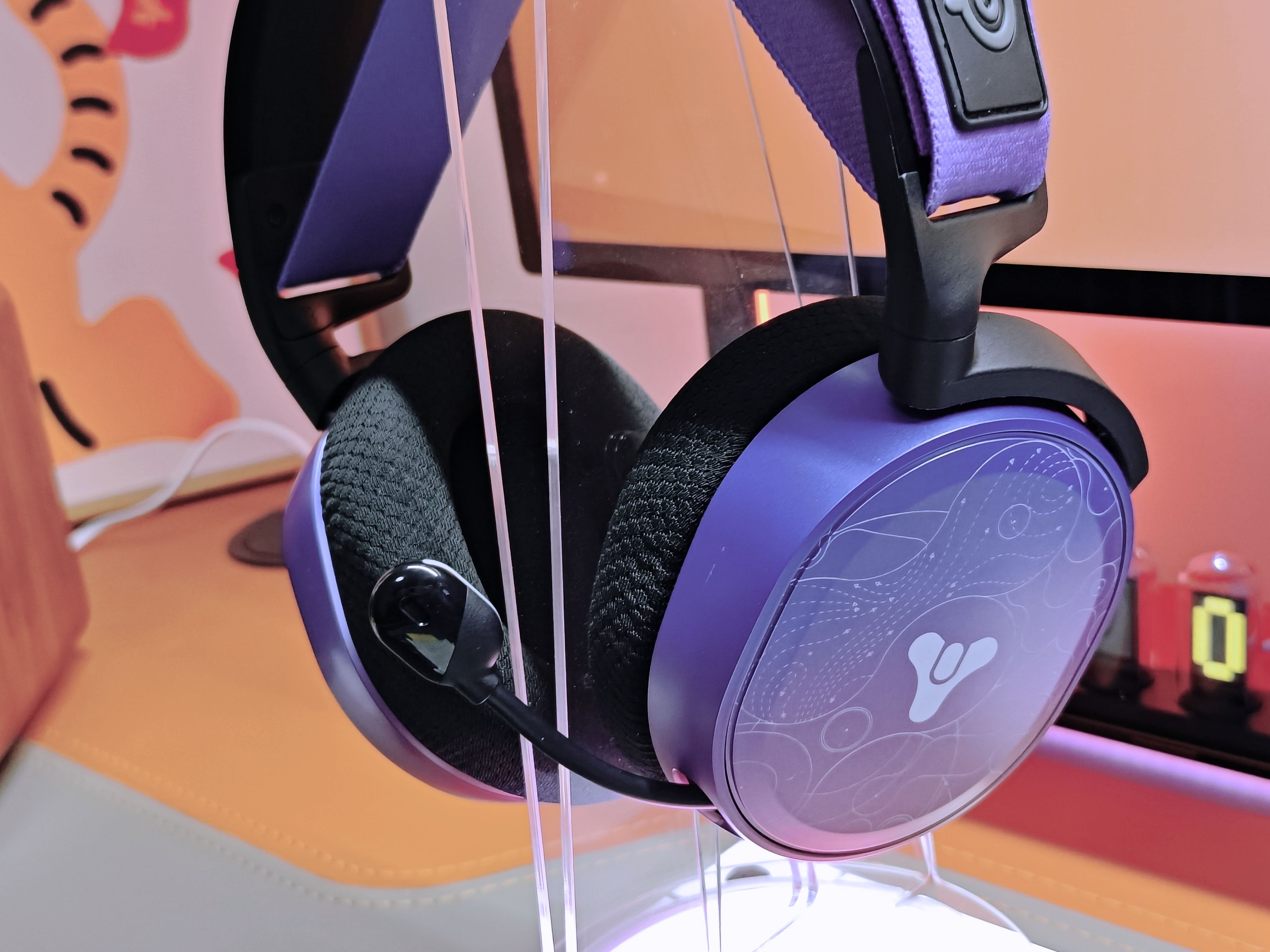 暗黑风,绝绝紫,这款耳机带我进入沉浸式电竞体验!