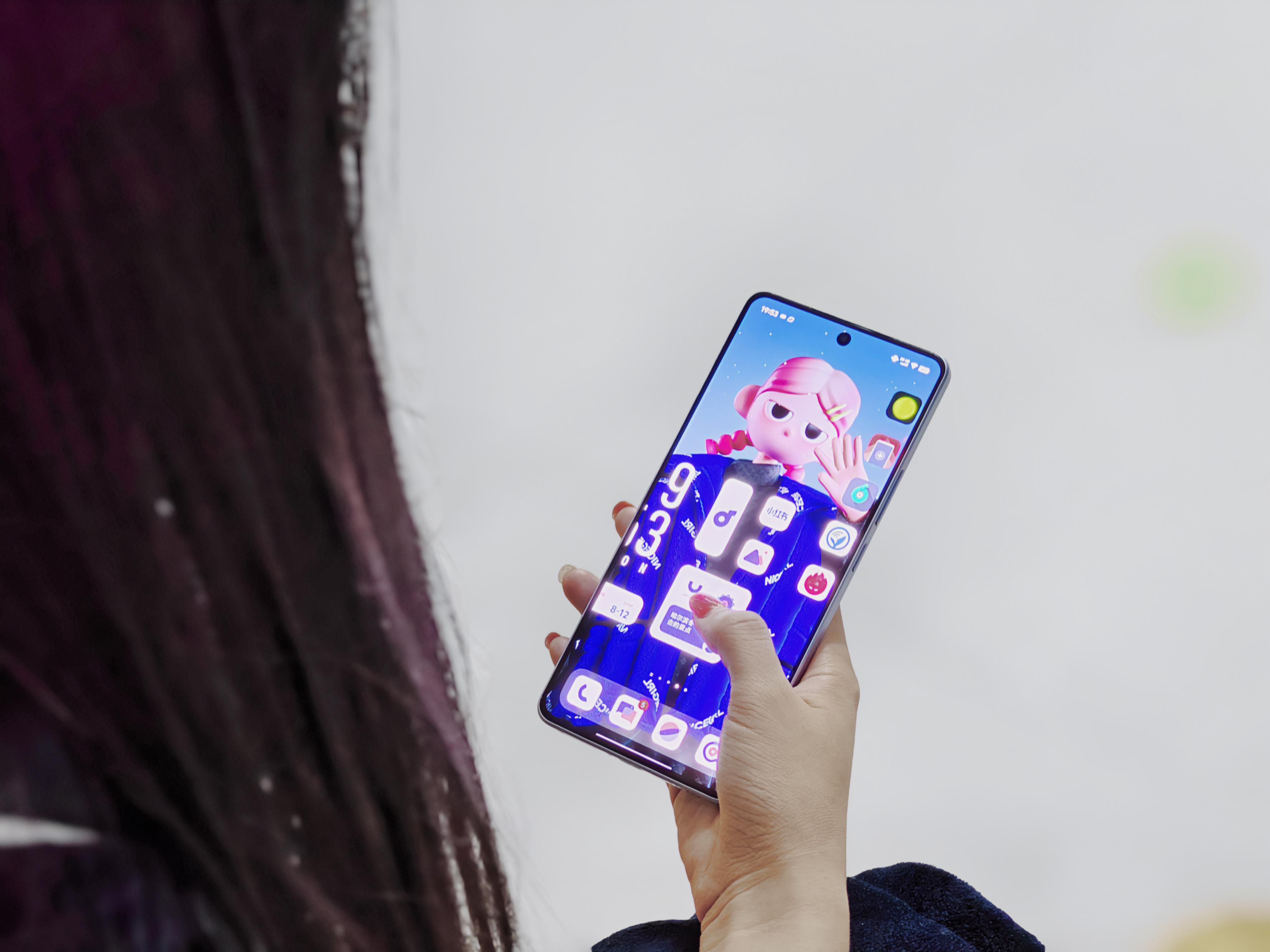 设计换新、影像加强，iQOO中端机正式开卷！