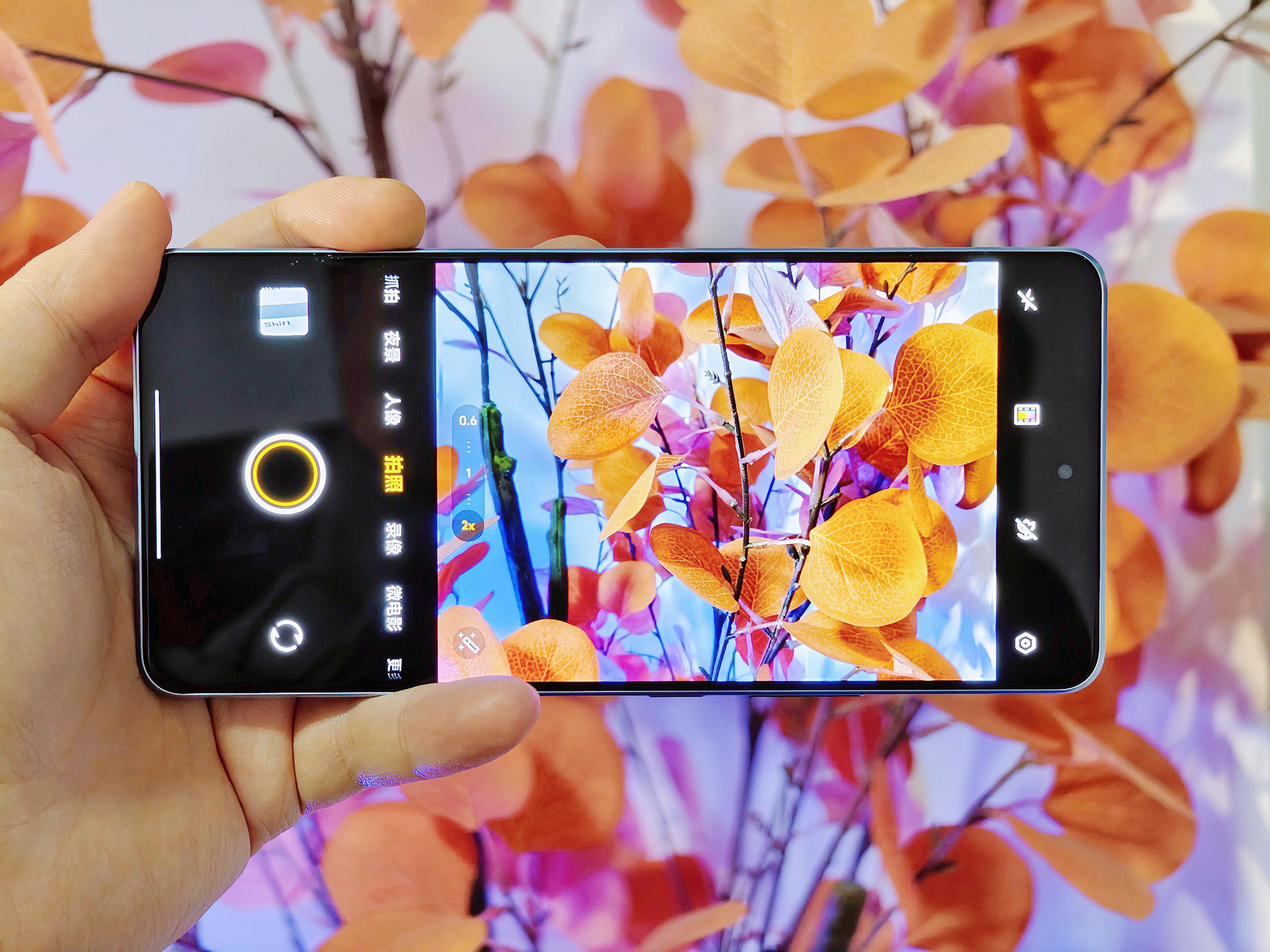 设计换新、影像加强，iQOO中端机正式开卷！