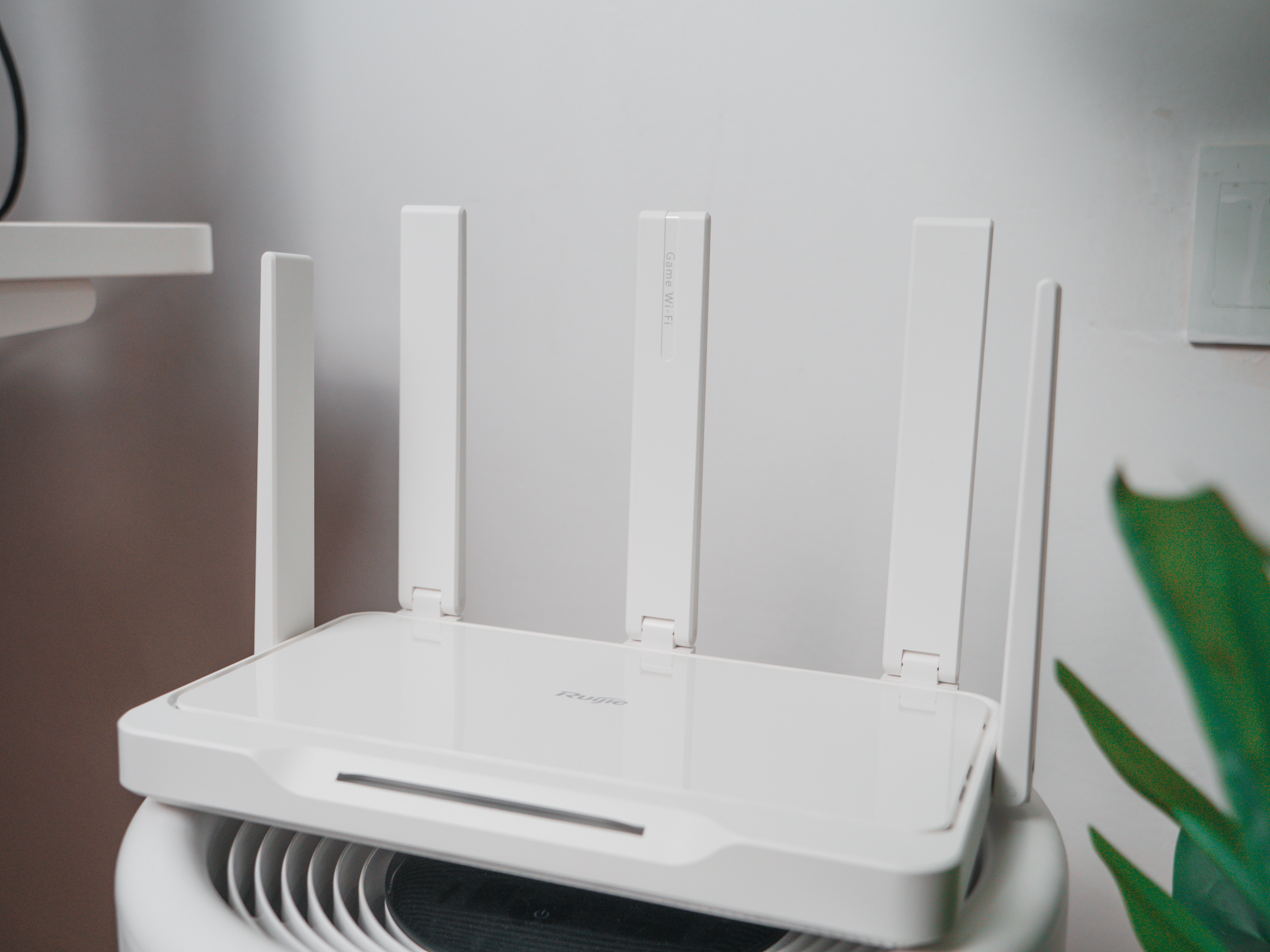 鱼和熊掌偏要兼得！百元级的电竞路由器居然也能这么好看、这么强！