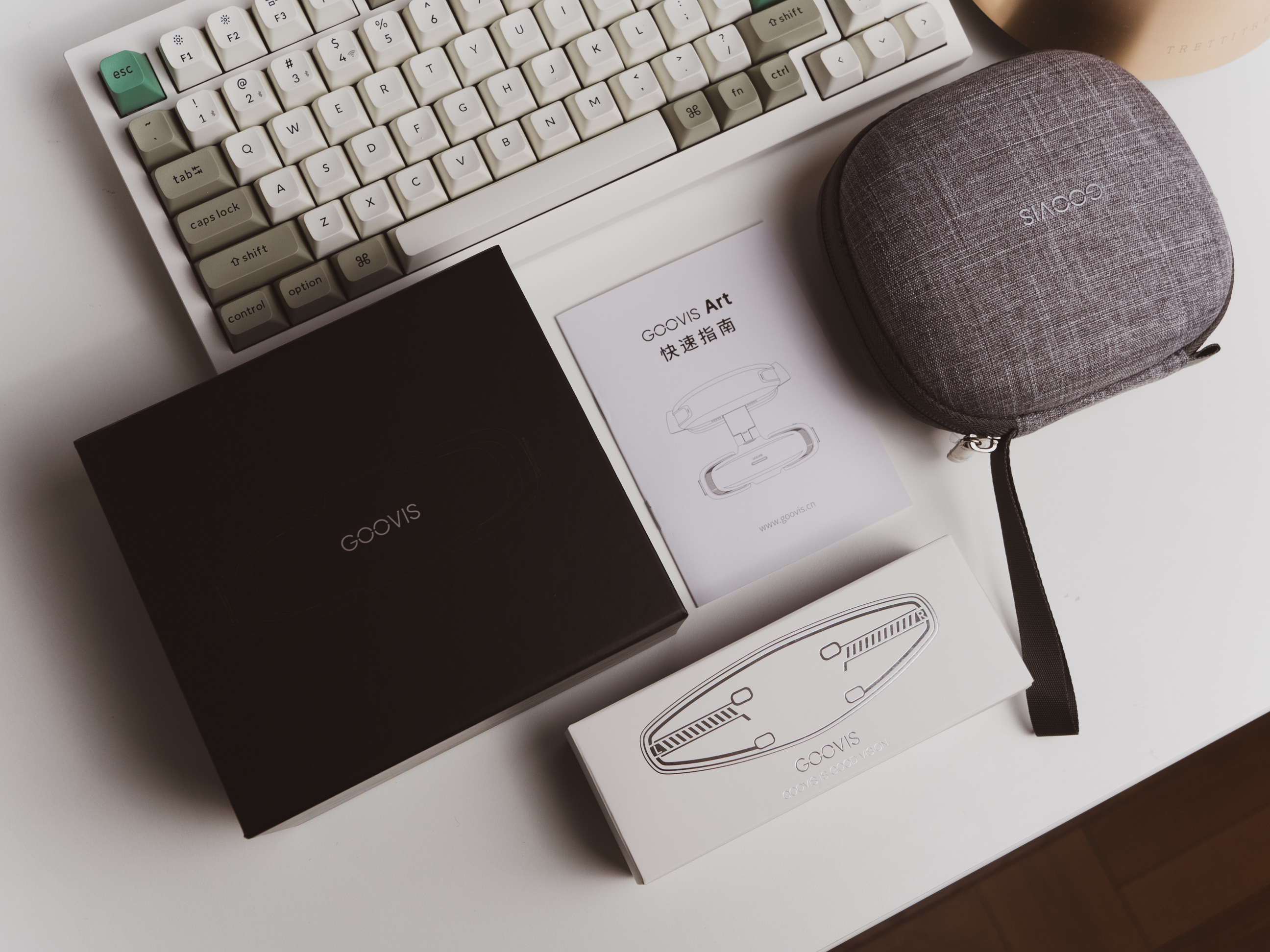 沉浸巨幕打破现实界限，可以戴一整天的XR眼镜！