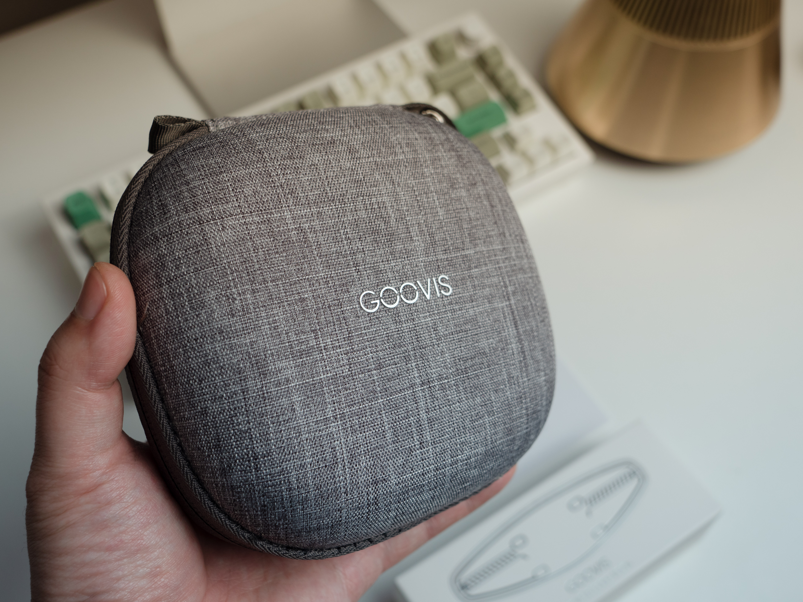 沉浸巨幕打破现实界限，可以戴一整天的XR眼镜！