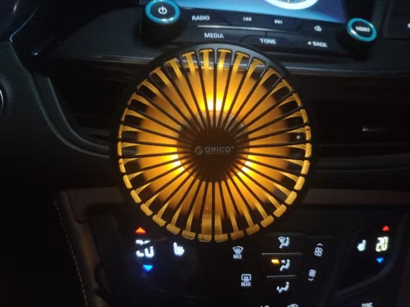 ORICO奥睿科车载小风扇:助力车内快速降温,有车一族夏季必备